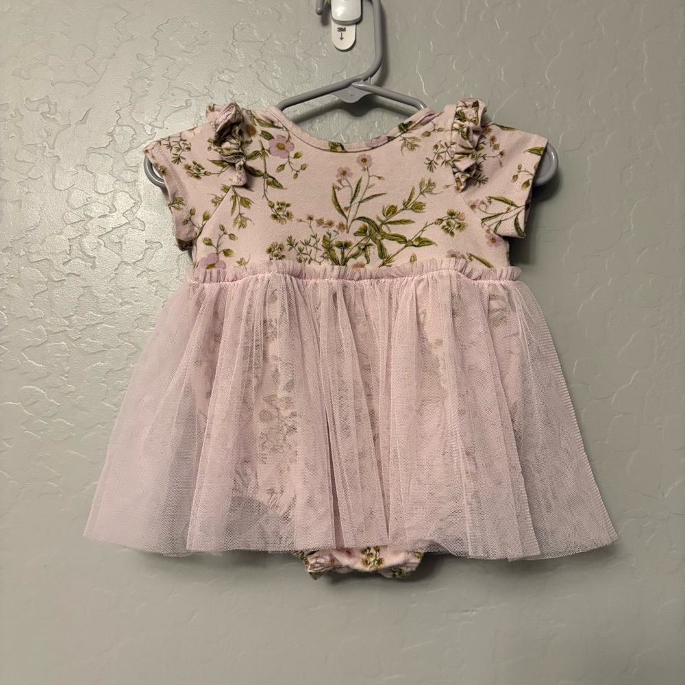 ⭐️Pippa & Julie lavender purple floral bodysuit with tulle tutu layer 6-9 months